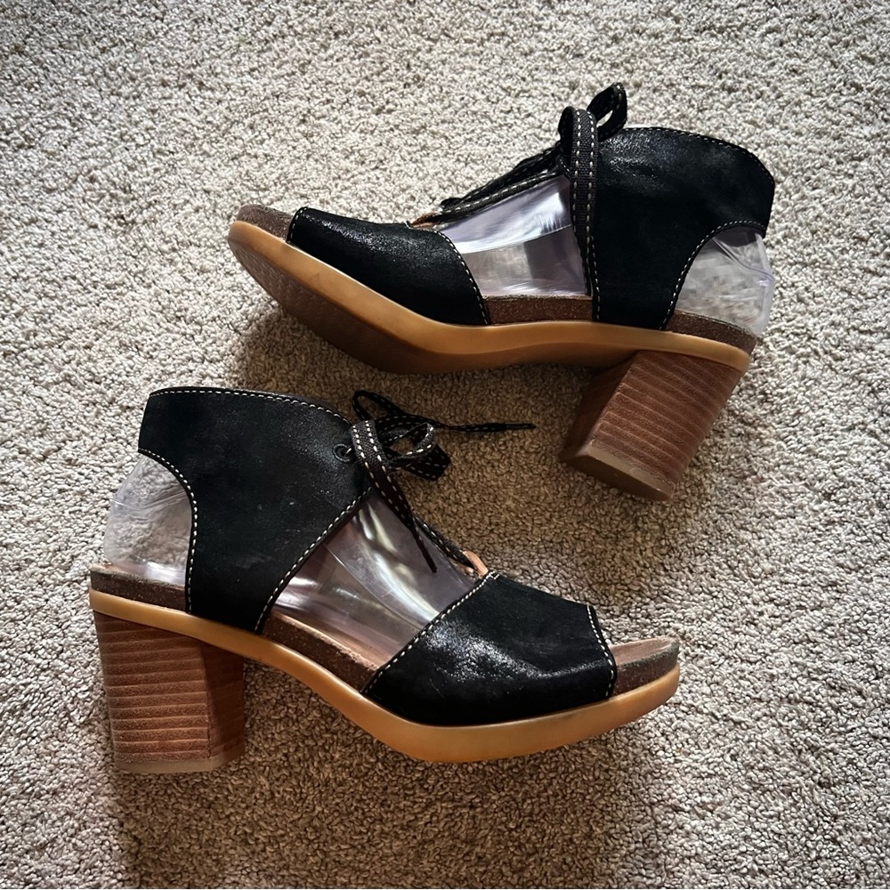 Stylish Black Women's Heeled Sandals